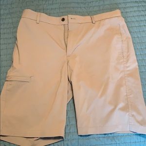 Greg Norman Golf Shorts-Size 32